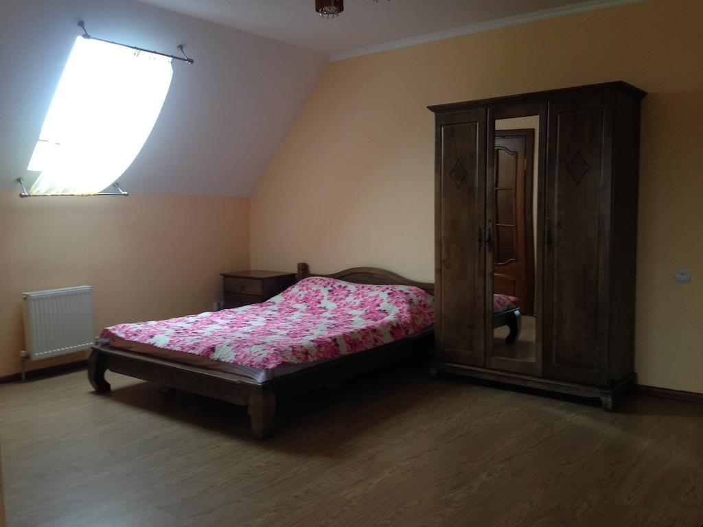 Formula Plus Motel Lutsk Ruang foto